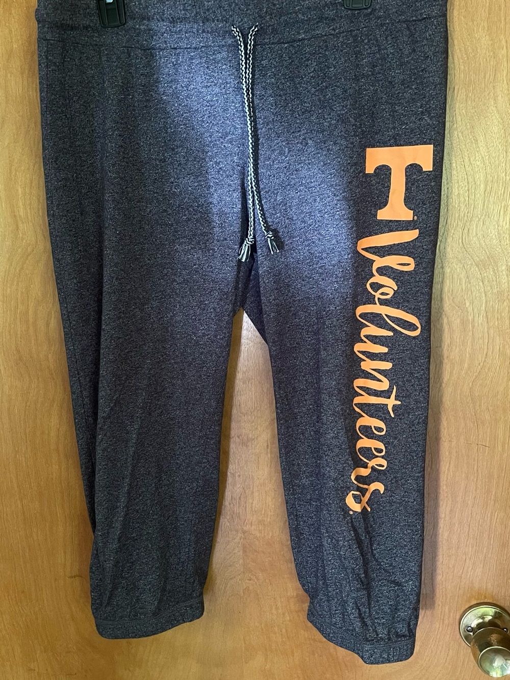 Gray 'Volunteers' Capri Sweatpants with Orange Script